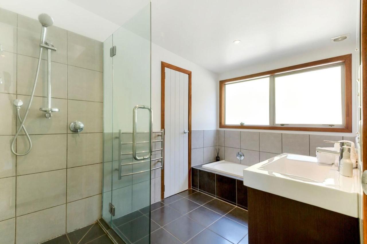 Karaka Sanctuary With Spa Pool By Waiheke Unlimited Oneroa Pokoj fotografie